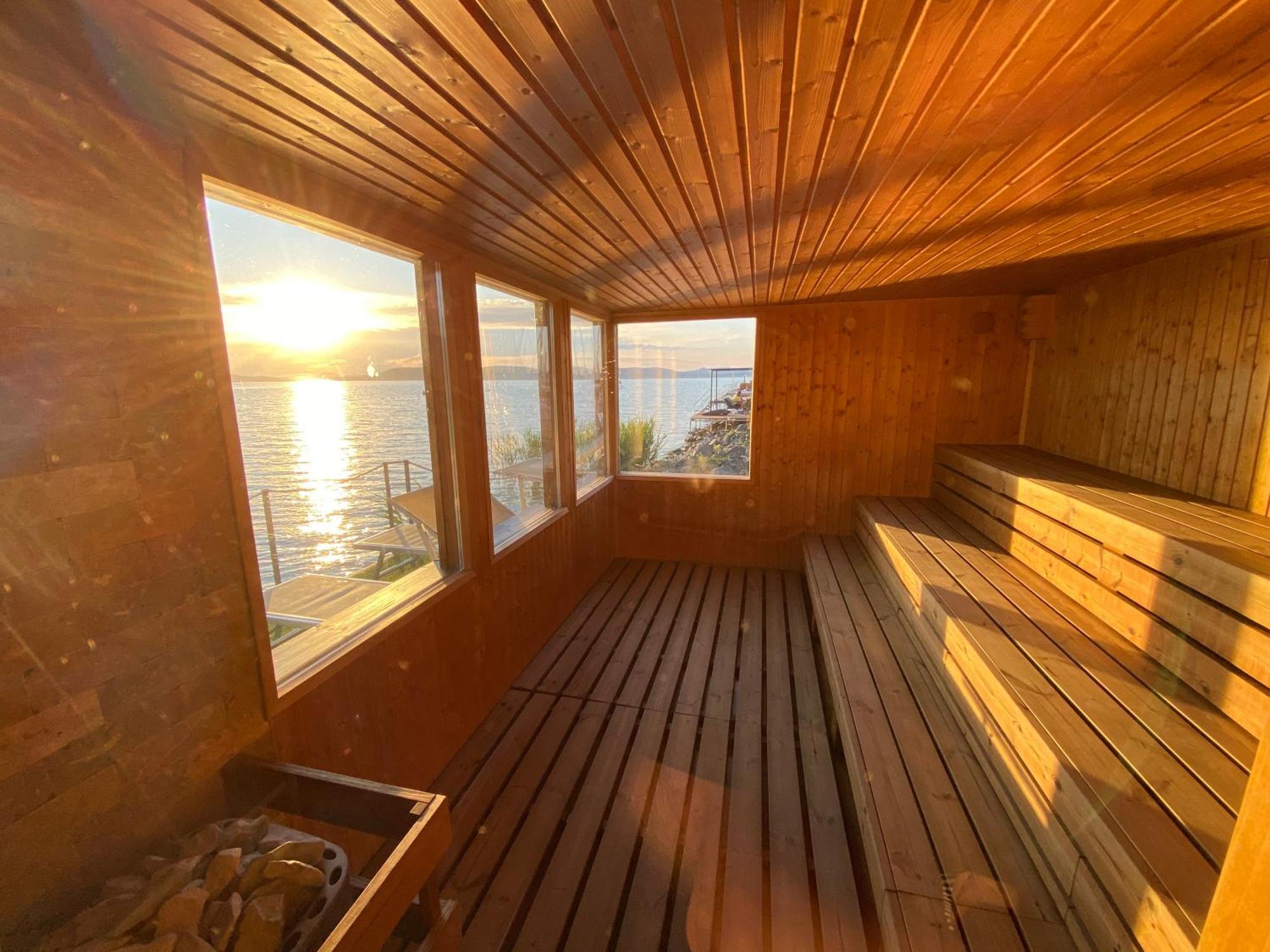 Butique Apartman Grand Balatonlelle Extérieur photo