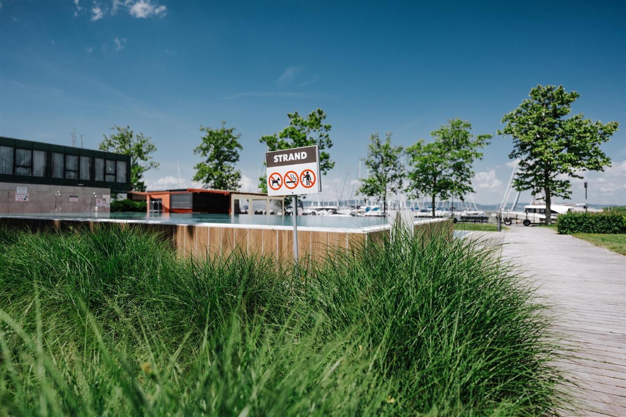 Butique Apartman Grand Balatonlelle Extérieur photo