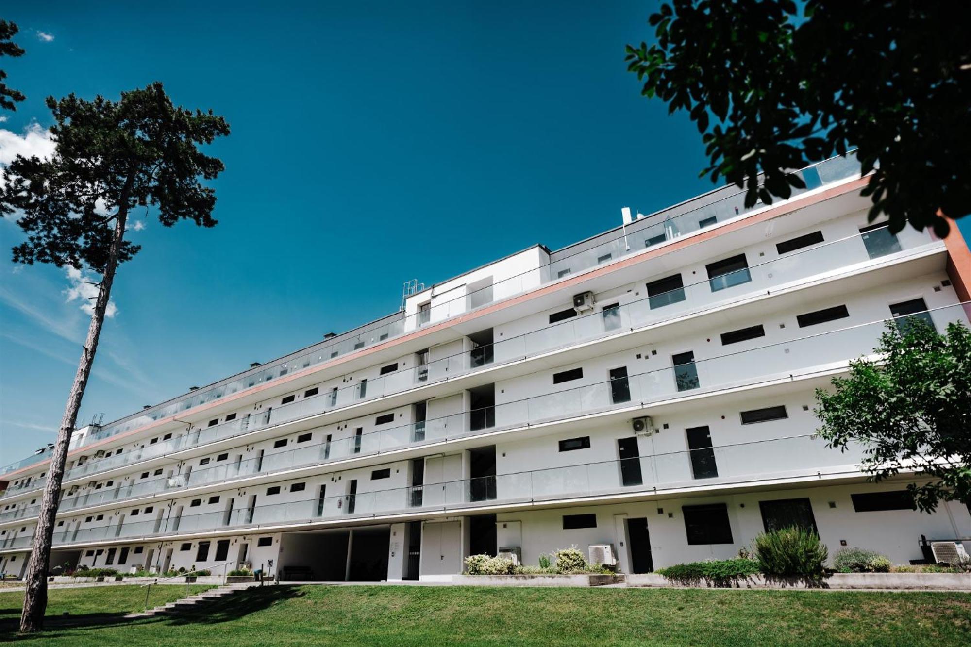 Butique Apartman Grand Balatonlelle Extérieur photo