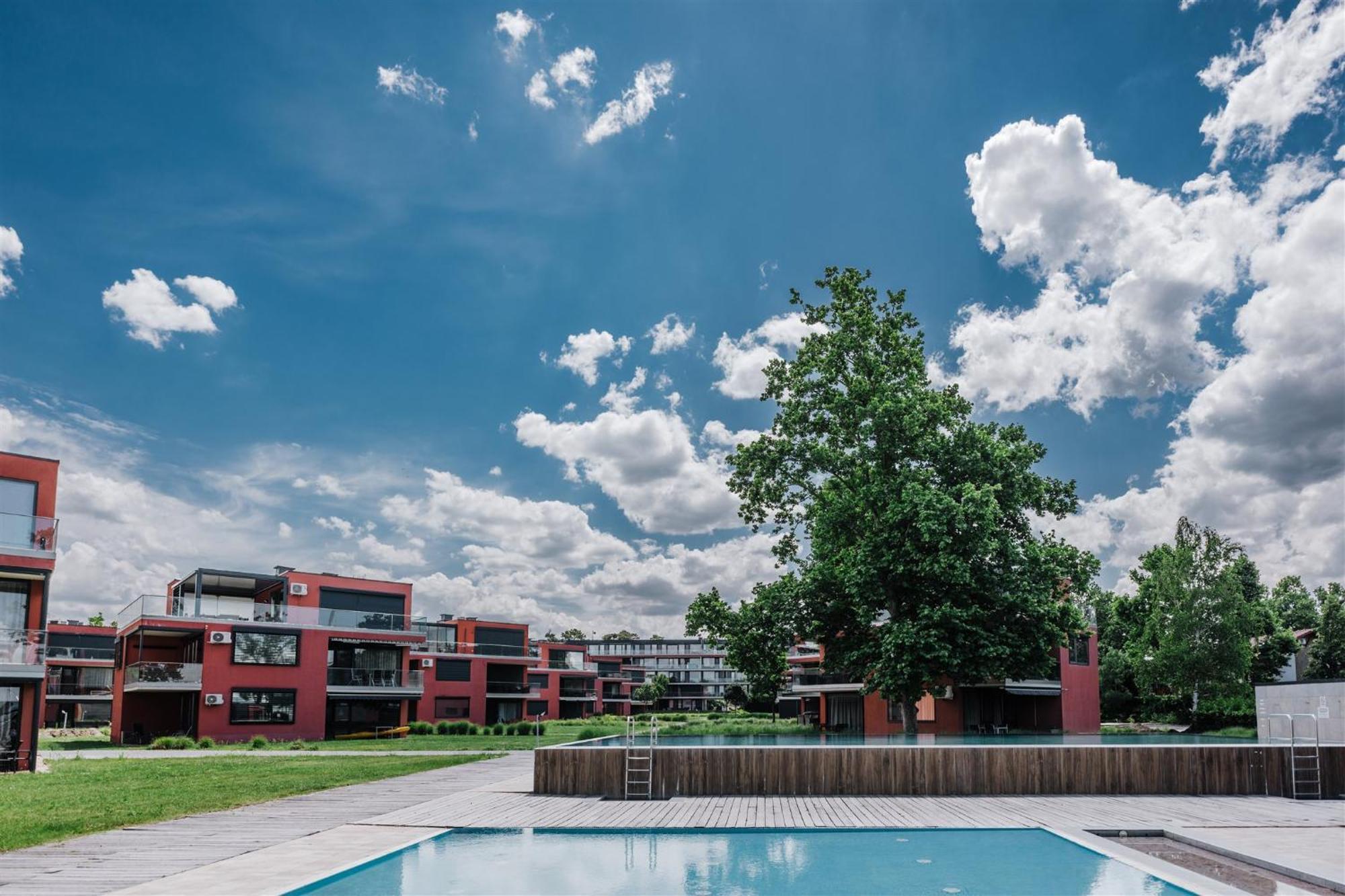 Butique Apartman Grand Balatonlelle Extérieur photo